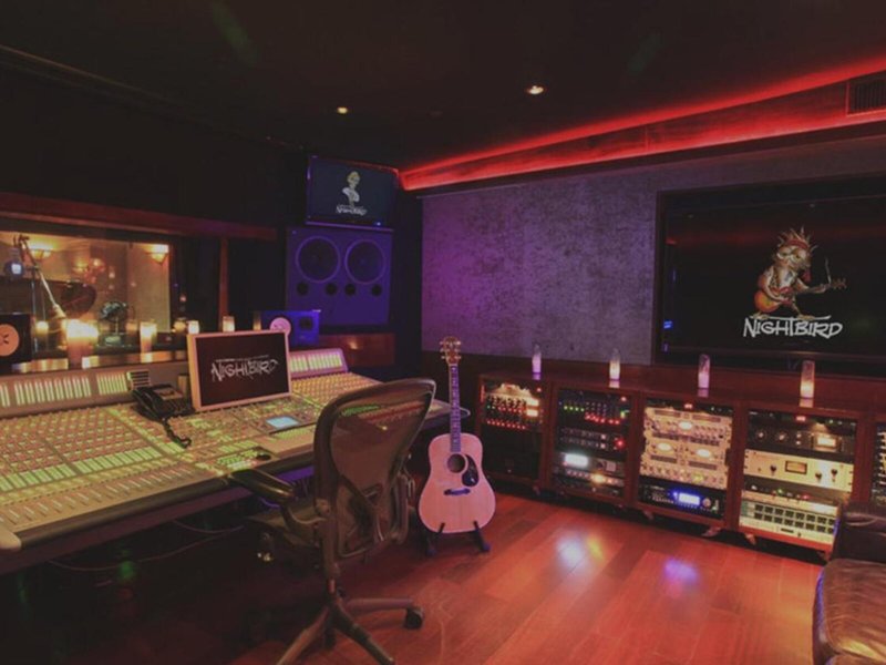 Sunset Marquis 42