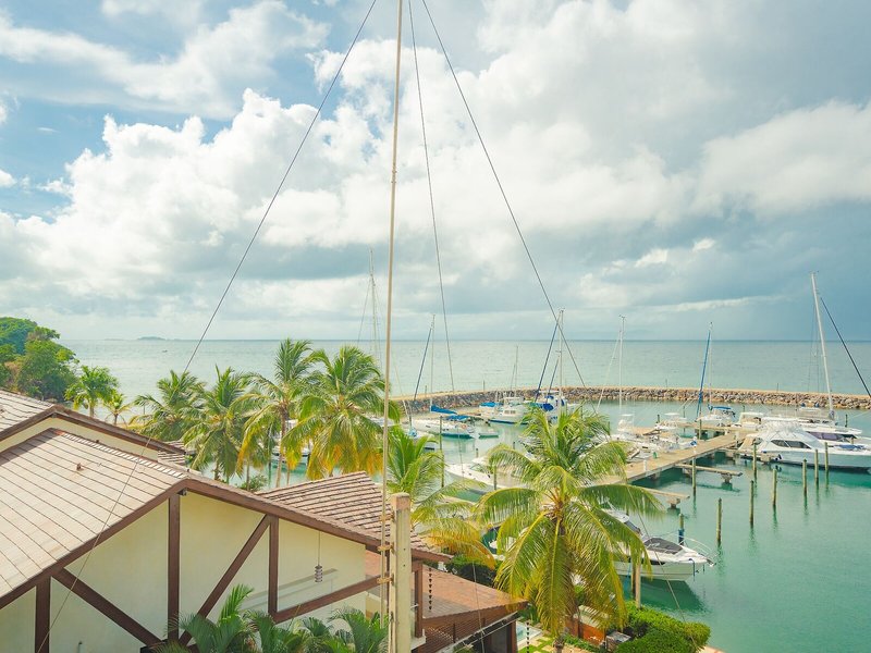 The Bannister Hotel & Yacht Club 5