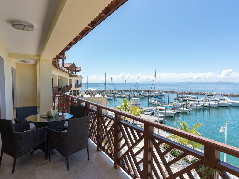 The Bannister Hotel & Yacht Club 8