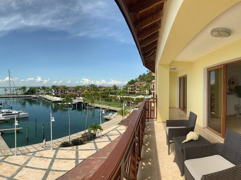 The Bannister Hotel & Yacht Club 10