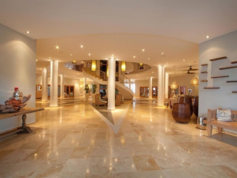 The Bannister Hotel & Yacht Club 19