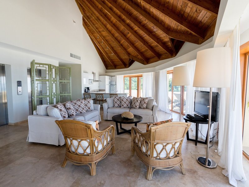 The Bannister Hotel & Yacht Club 21