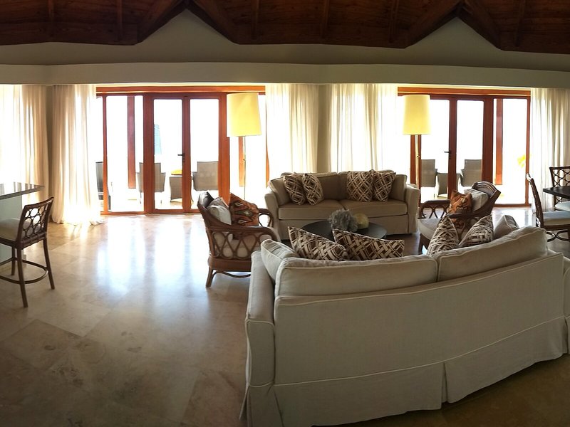 The Bannister Hotel & Yacht Club 25