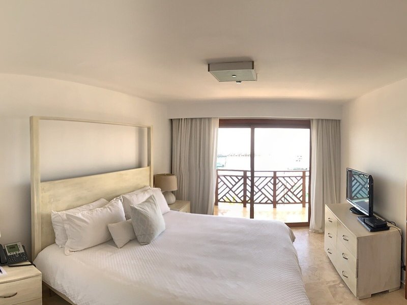 The Bannister Hotel & Yacht Club 38