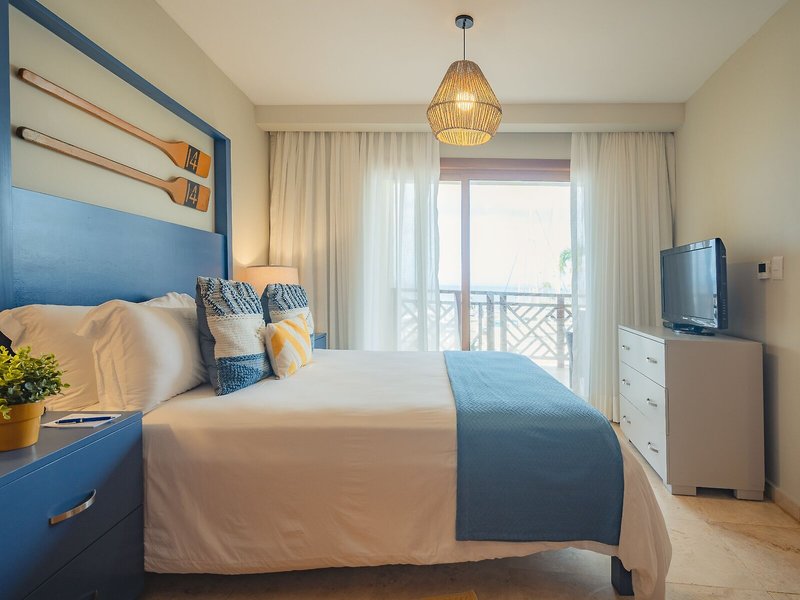 The Bannister Hotel & Yacht Club 41