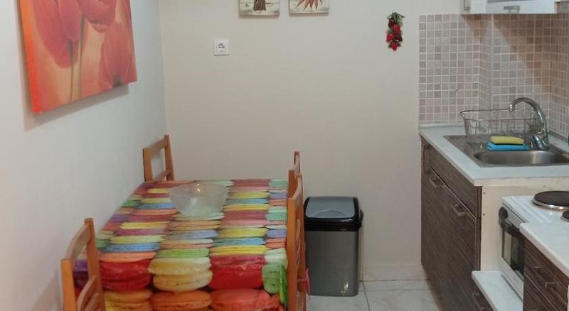 Greek House 5