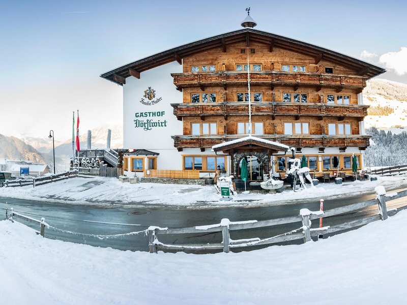 Familien-Wellness-Hotel Dörflwirt 1