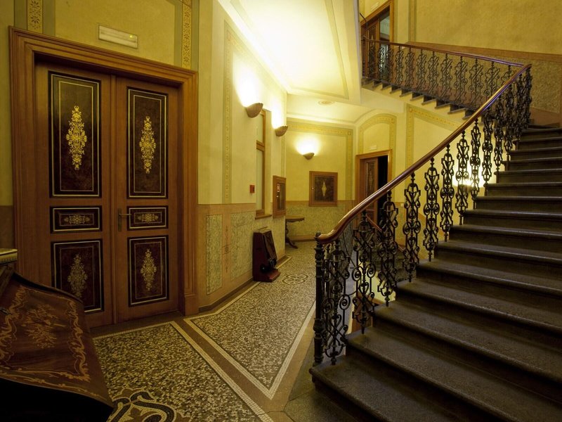 Deminka Palace 5