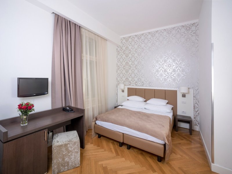 Deminka Palace 15
