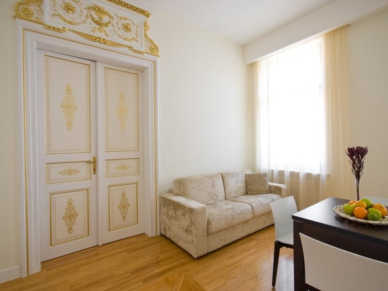 Deminka Palace 16