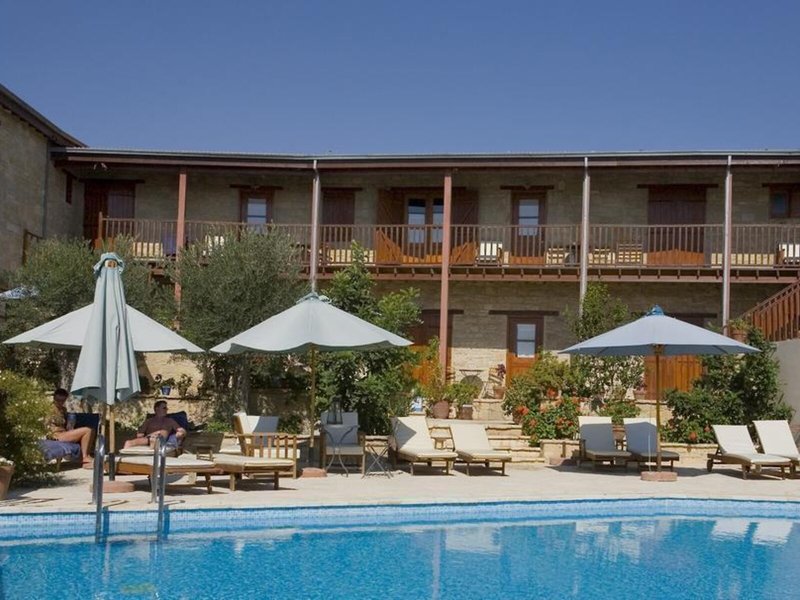 Filokypros Eveleos Country House 9