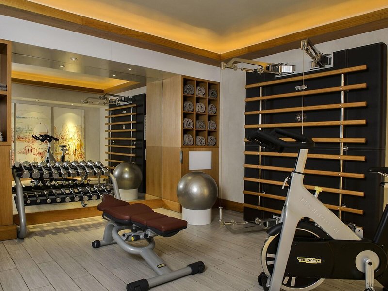 Five Seas Hotel Cannes 32