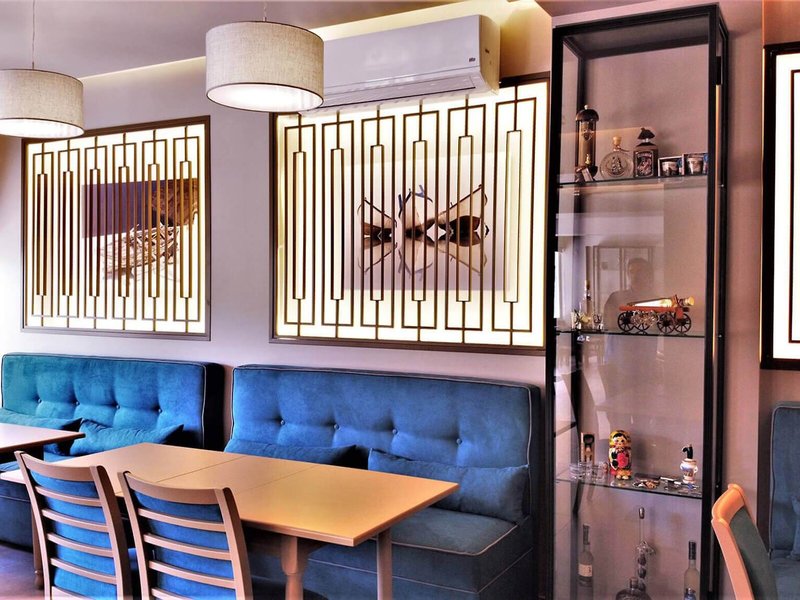 Gold Stern 18 - Restaurant