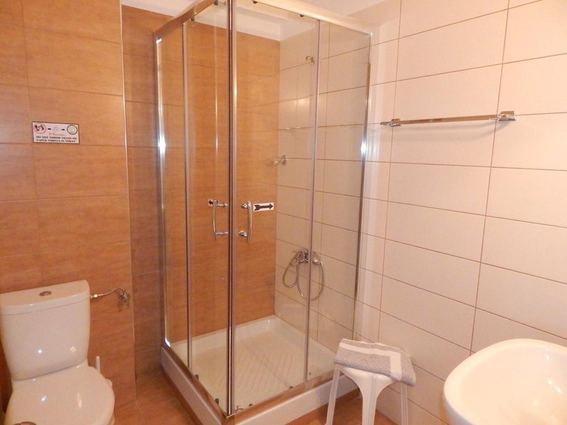 Gold Stern 39 - Bathroom Example