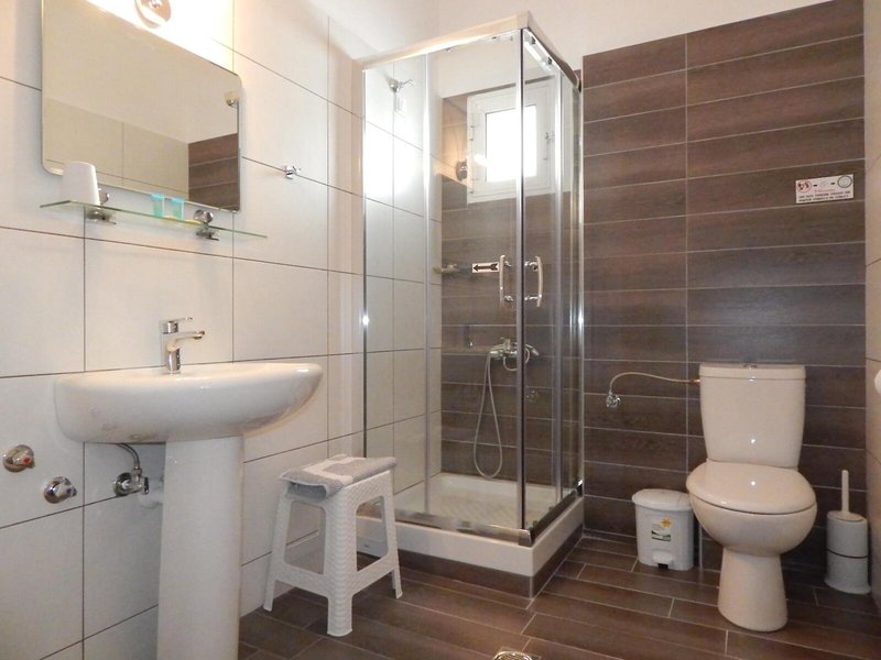 Gold Stern 41 - Bathroom Example