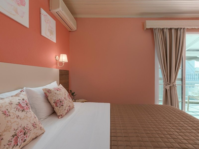 Ouzas Hotel 30