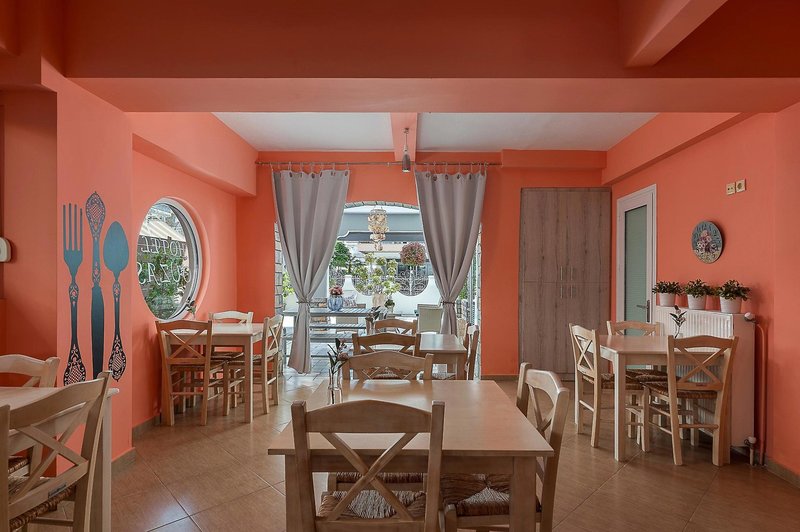 Ouzas Hotel 15