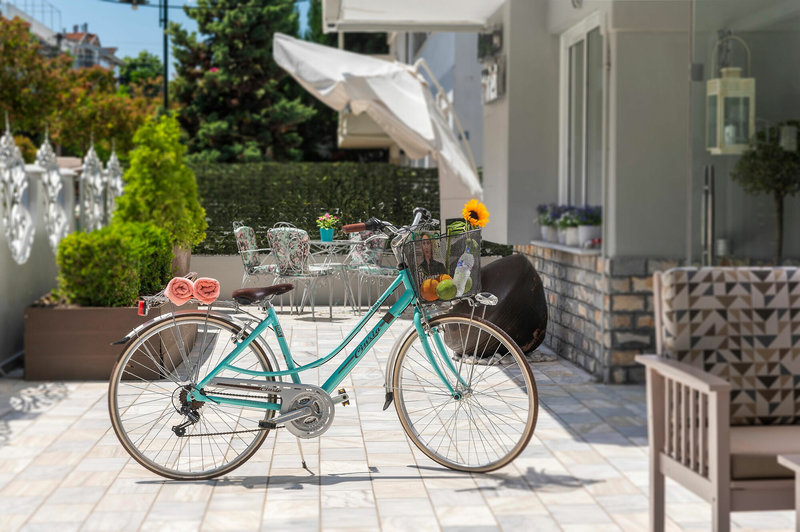 Ouzas Hotel 10