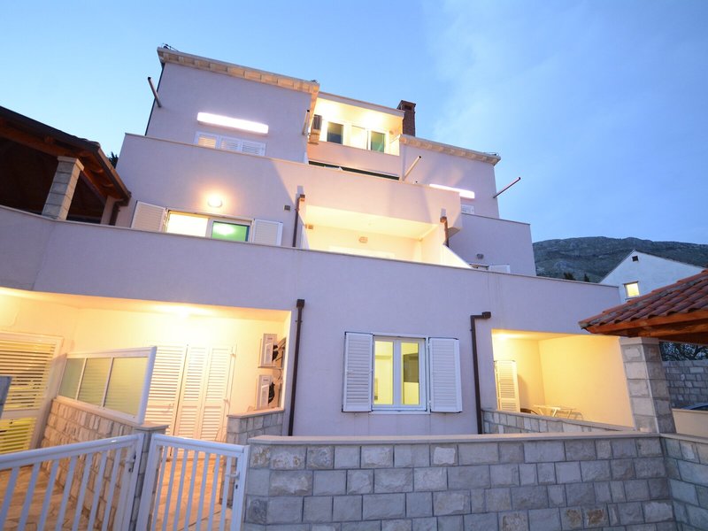 Villa Avantgarde 2