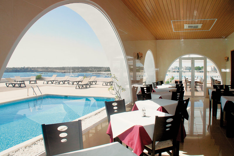 Roca Bella Hotel 9