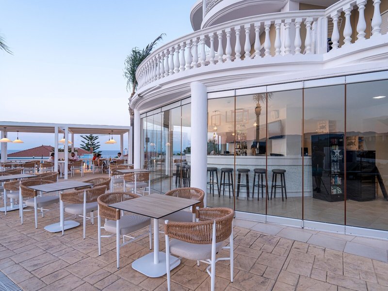 Arkadia Luxury Hotel Apartments 8