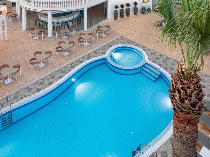 Arkadia Luxury Hotel Apartments 14