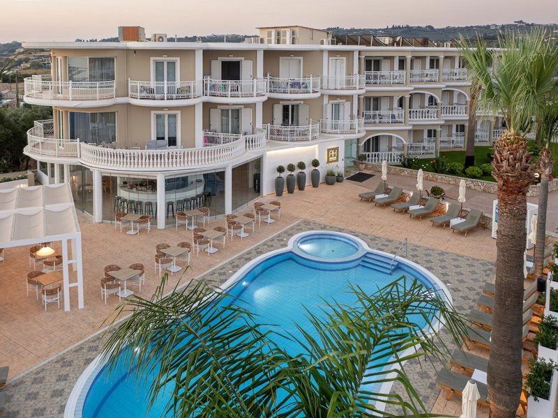 Arkadia Luxury Hotel Apartments 15