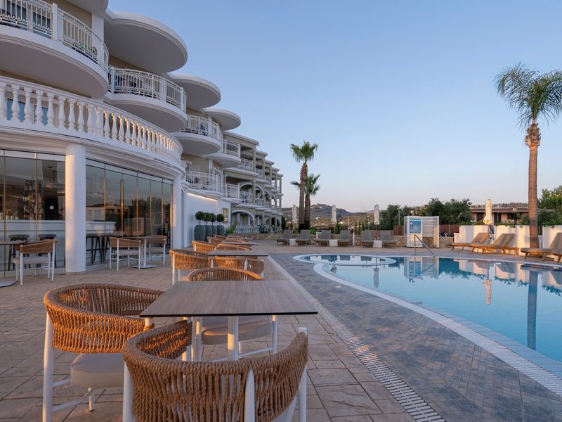 Arkadia Luxury Hotel Apartments 18
