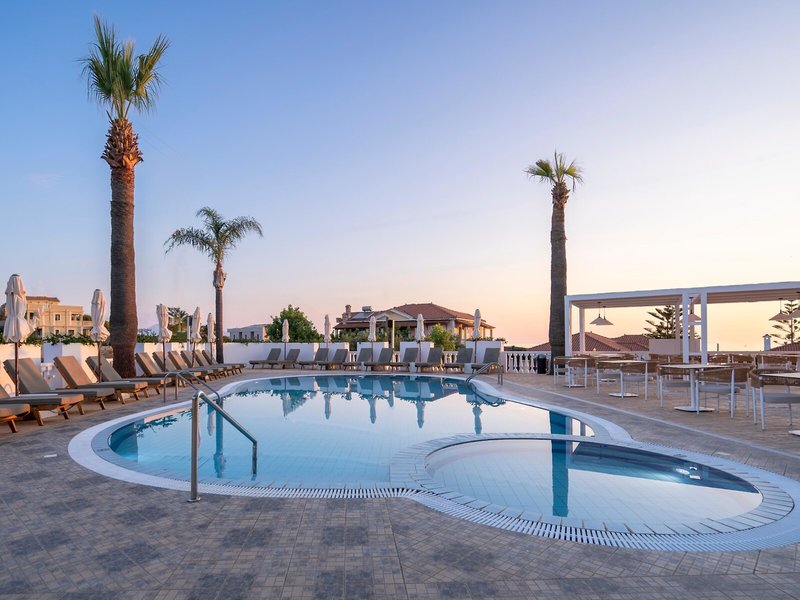 Arkadia Luxury Hotel Apartments 23