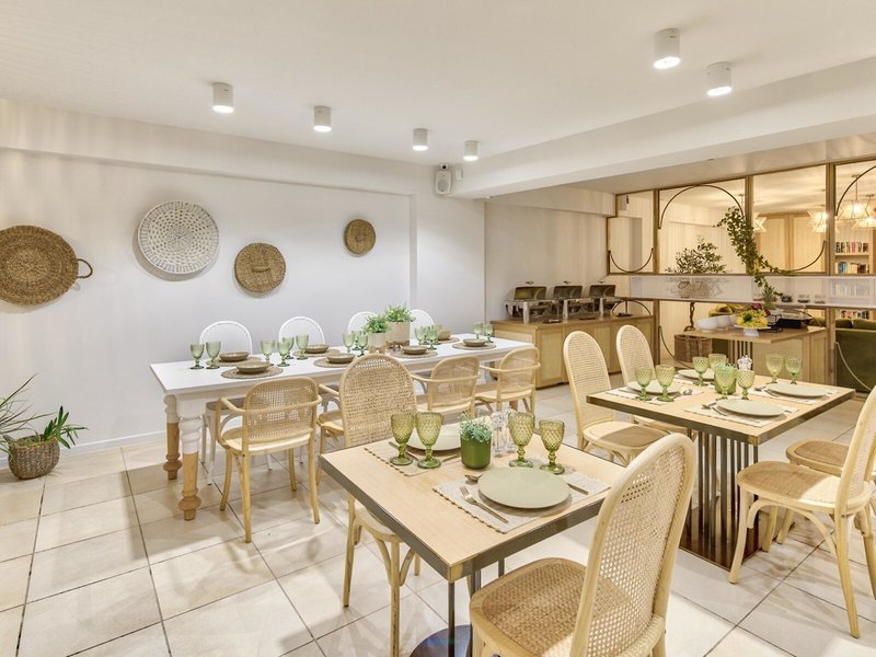 Arkadia Luxury Hotel Apartments 32