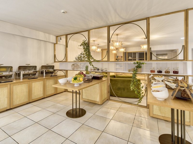 Arkadia Luxury Hotel Apartments 35