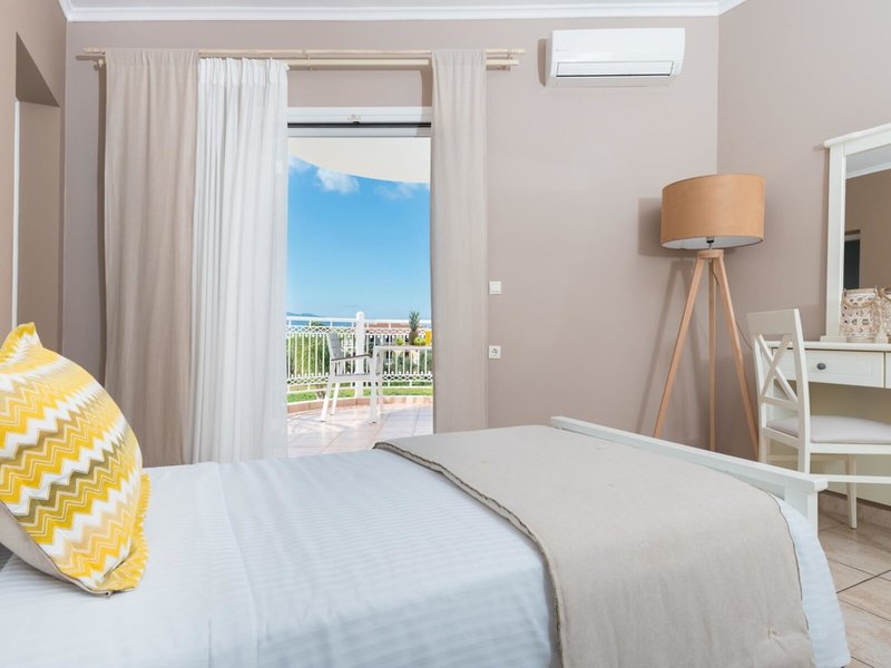 Arkadia Luxury Hotel Apartments 43