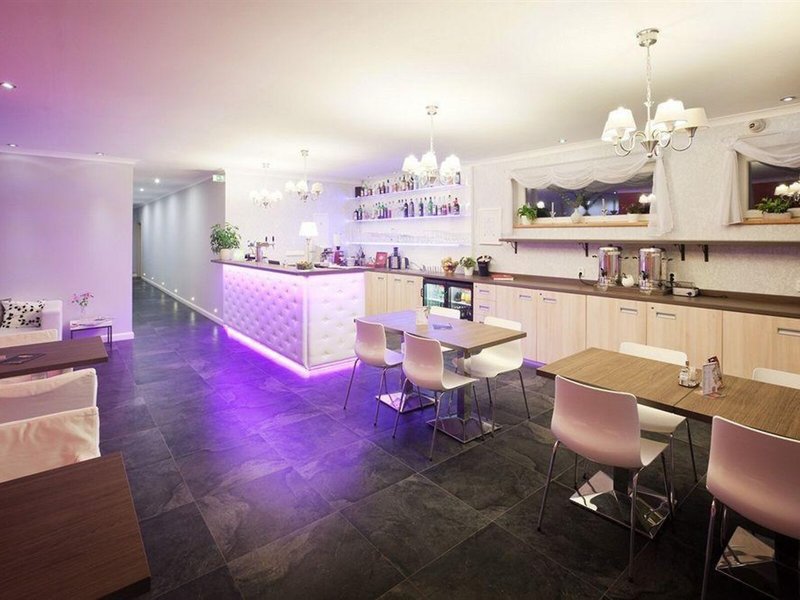 Pytloun Travel Hotel 11