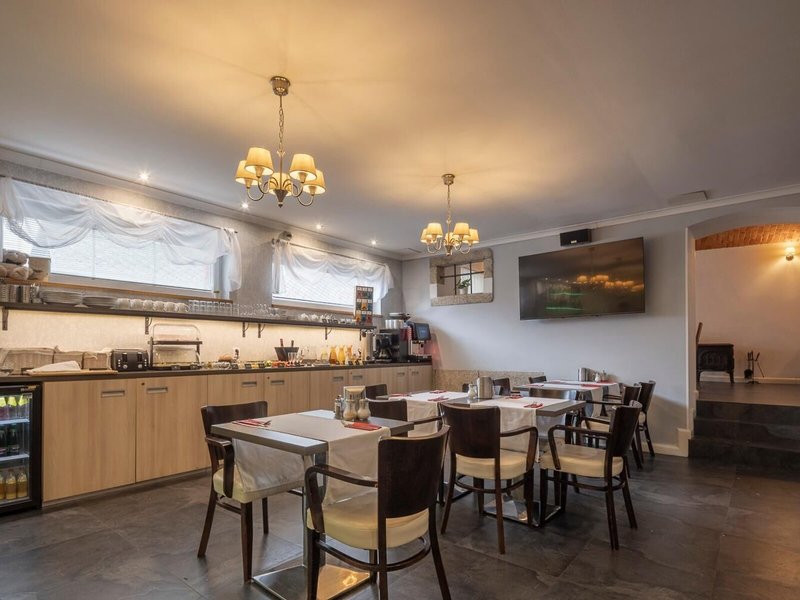 Pytloun Travel Hotel 12