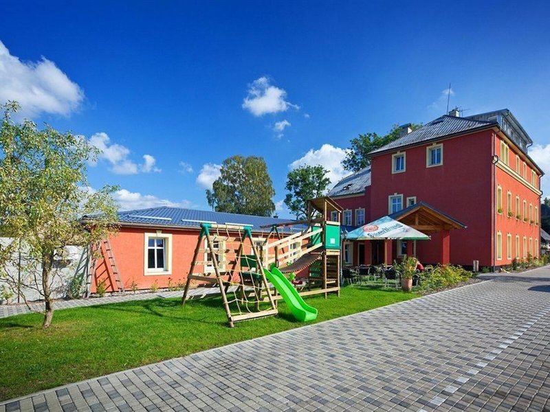 Pytloun Travel Hotel 13