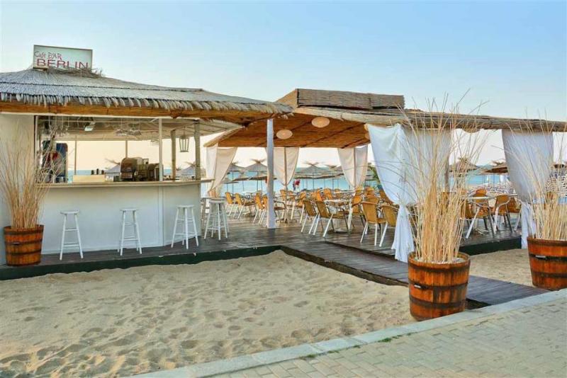 Berlin Golden Beach 3
