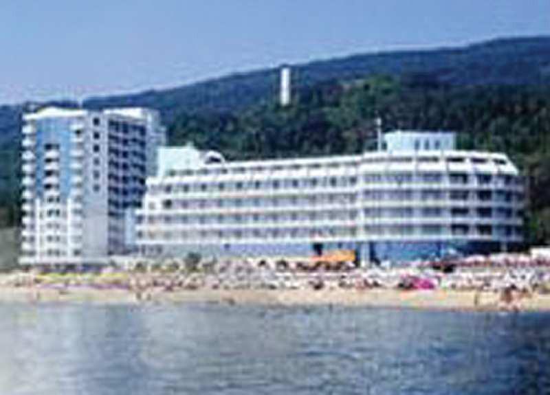 Berlin Golden Beach 19