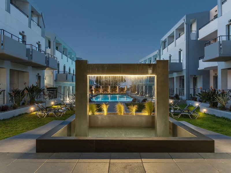 Sunrise Village Hotel 10