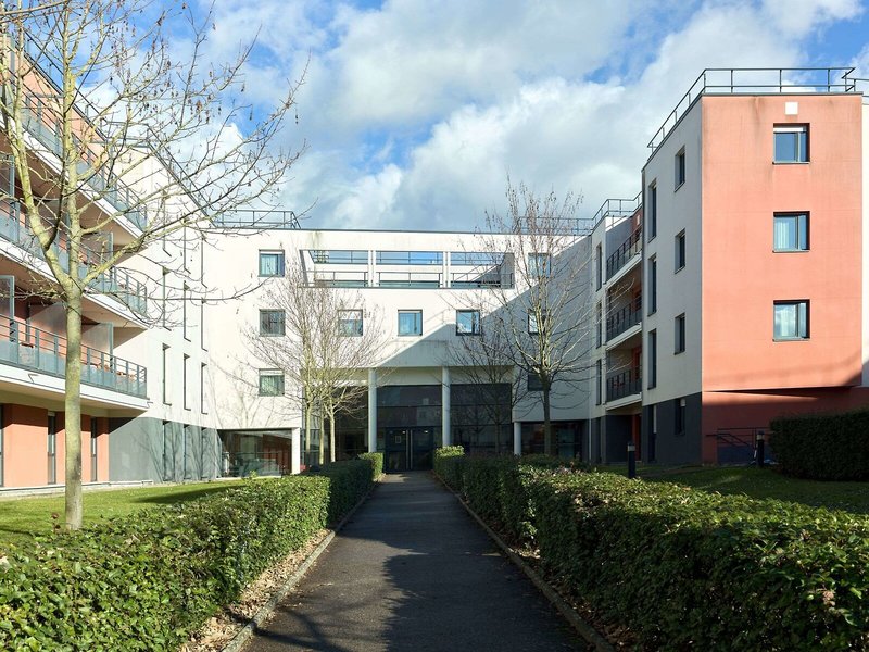 Zenitude Hotel-Residences Versailles Saint Cyr L Ecole 1