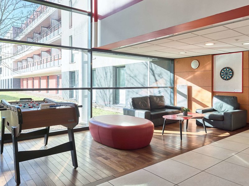 Zenitude Hotel-Residences Versailles Saint Cyr L Ecole 6