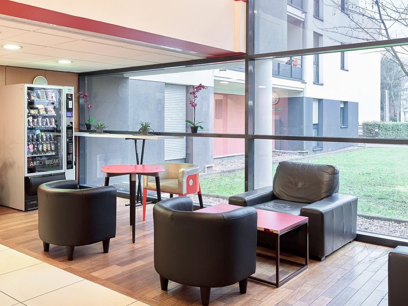 Zenitude Hotel-Residences Versailles Saint Cyr L Ecole 8