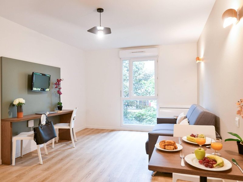 Zenitude Hotel-Residences Versailles Saint Cyr L Ecole 15