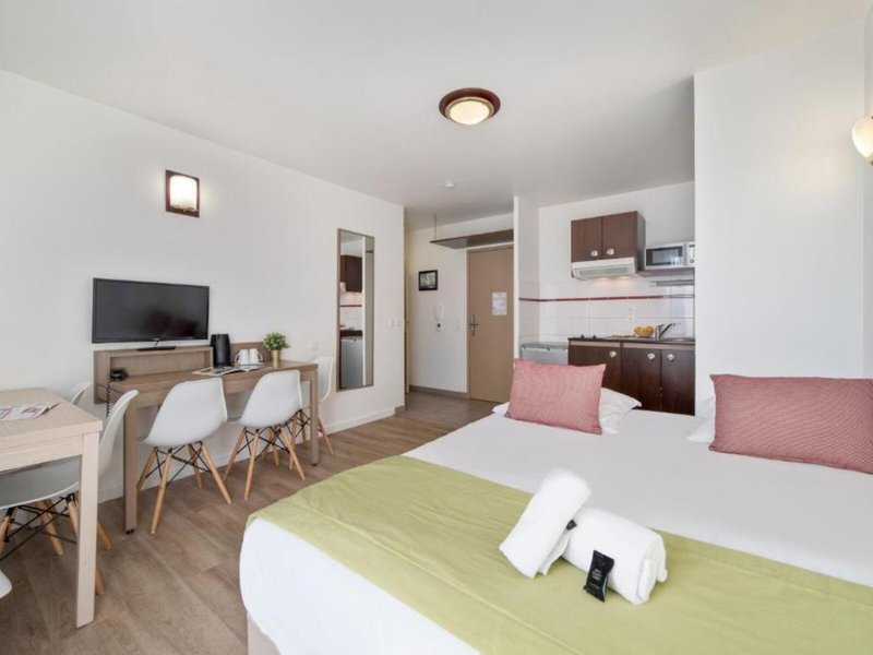 Zenitude Hotel-Residences Versailles Saint Cyr L Ecole 21