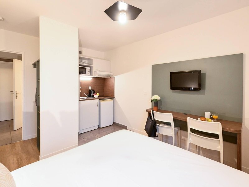 Zenitude Hotel-Residences Versailles Saint Cyr L Ecole 23