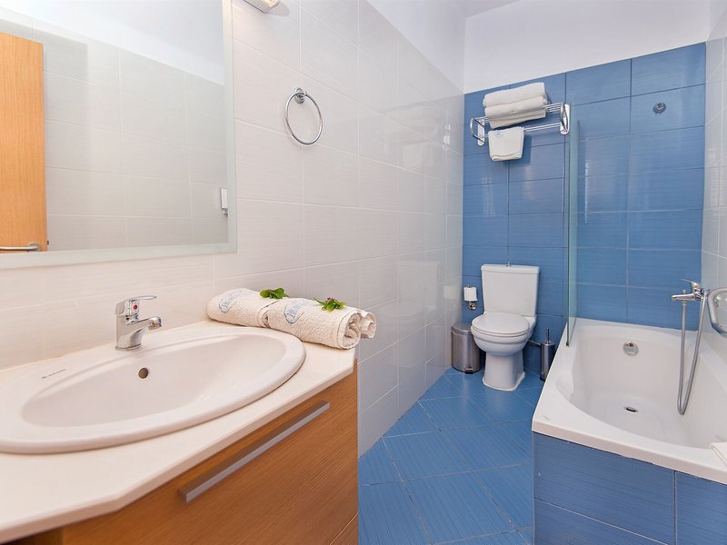 Horizon Line Villas 41 - Bathroom Example