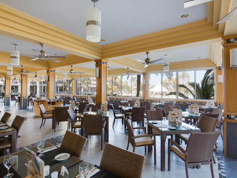 Hotel Riu Palace Tres Islas 12