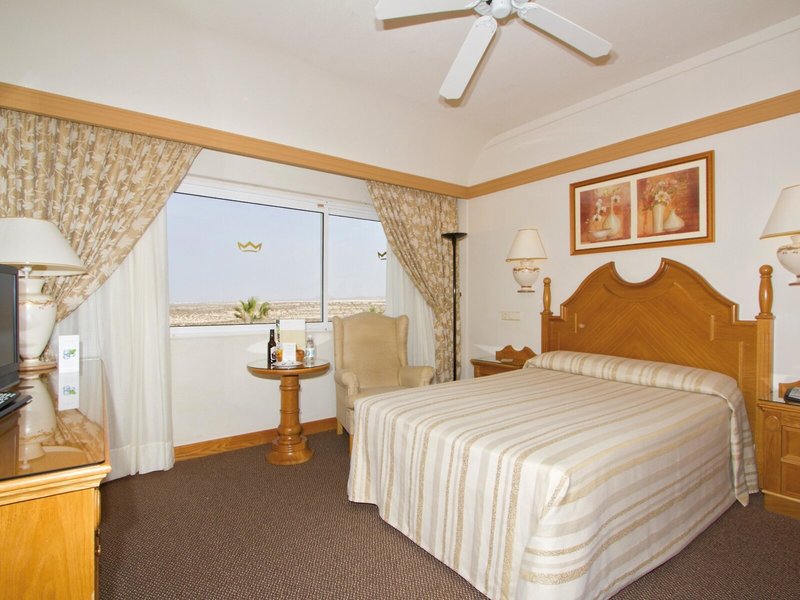 Hotel Riu Palace Tres Islas 25