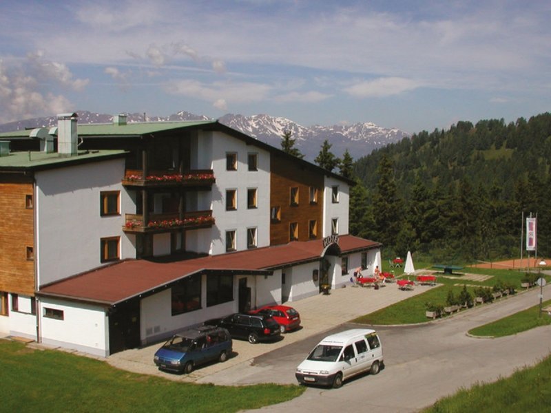 Sporthotel Hochlienz & Almdorf 5