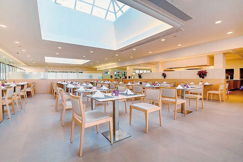 SBH Monica Beach Resort 14