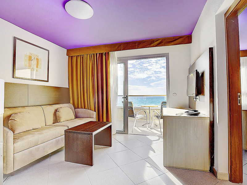 SBH Monica Beach Resort 10